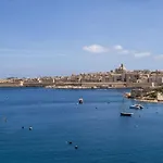 Modern 3 Bedrooms Penthouse With A Breathtaking Valletta View
